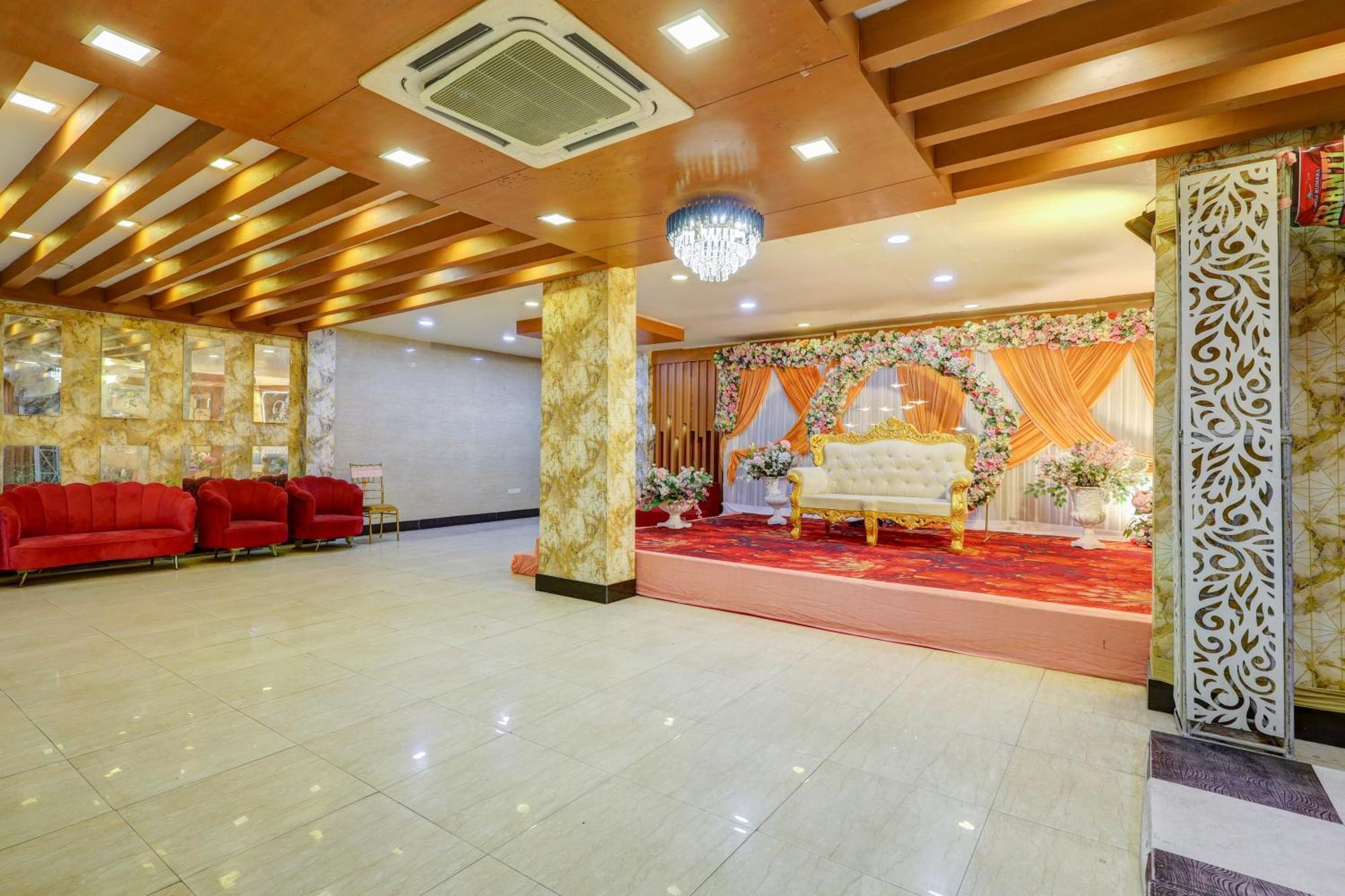 Hotel Wedlock Sector - 47 Gurgaon Exterior photo