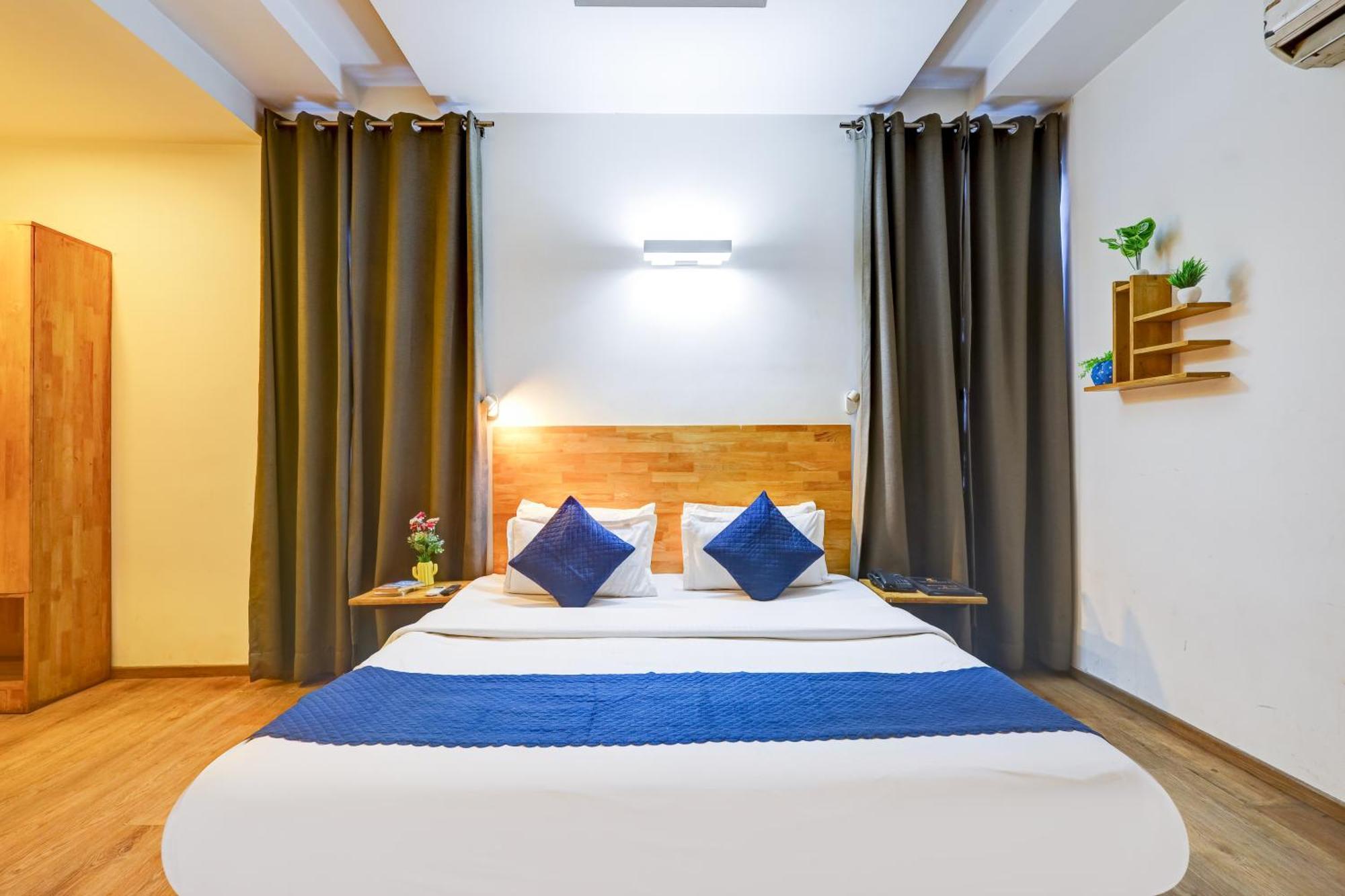 Hotel Wedlock Sector - 47 Gurgaon Exterior photo