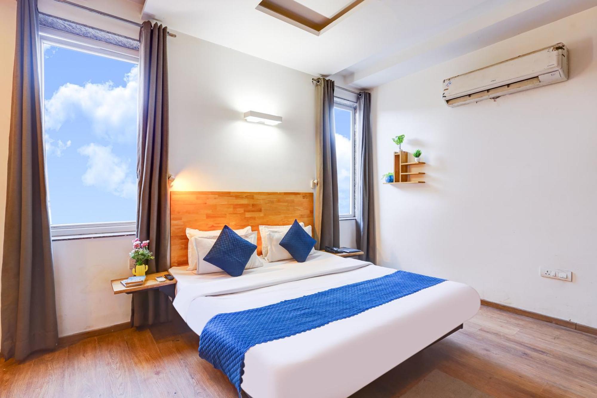 Hotel Wedlock Sector - 47 Gurgaon Exterior photo